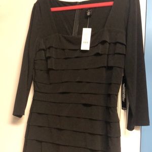New with tags, instantly slimming WHBM 3/4 sleeve dress